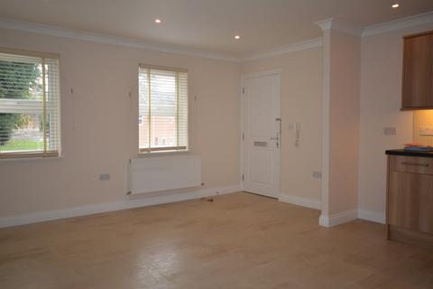 1 bedroom flat to rent, New Street Close, Hampshire SP10