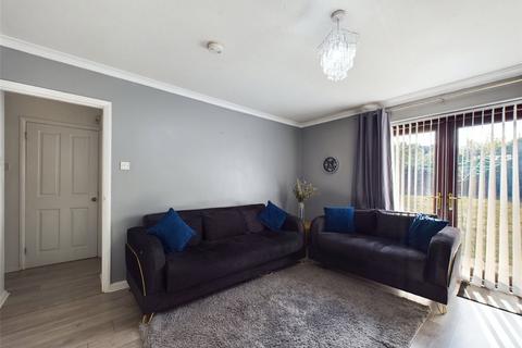 2 bedroom maisonette for sale, Veronica Close, Romford RM3