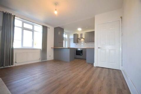 2 bedroom flat to rent, Angerton Gardens, Newcastle Upon Tyne NE5