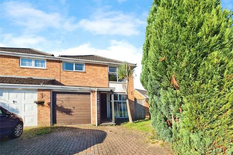 3 bedroom semi-detached house to rent, Highlands Way, Southampton SO45