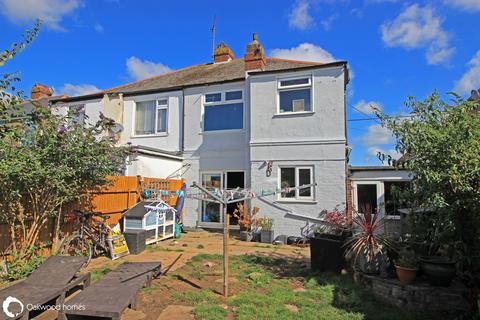 3 bedroom semi-detached house for sale, Park Avenue, Birchington