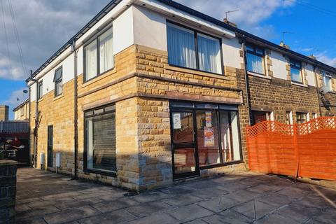 Shop to rent, White Abbey Road, Bradford, BD8