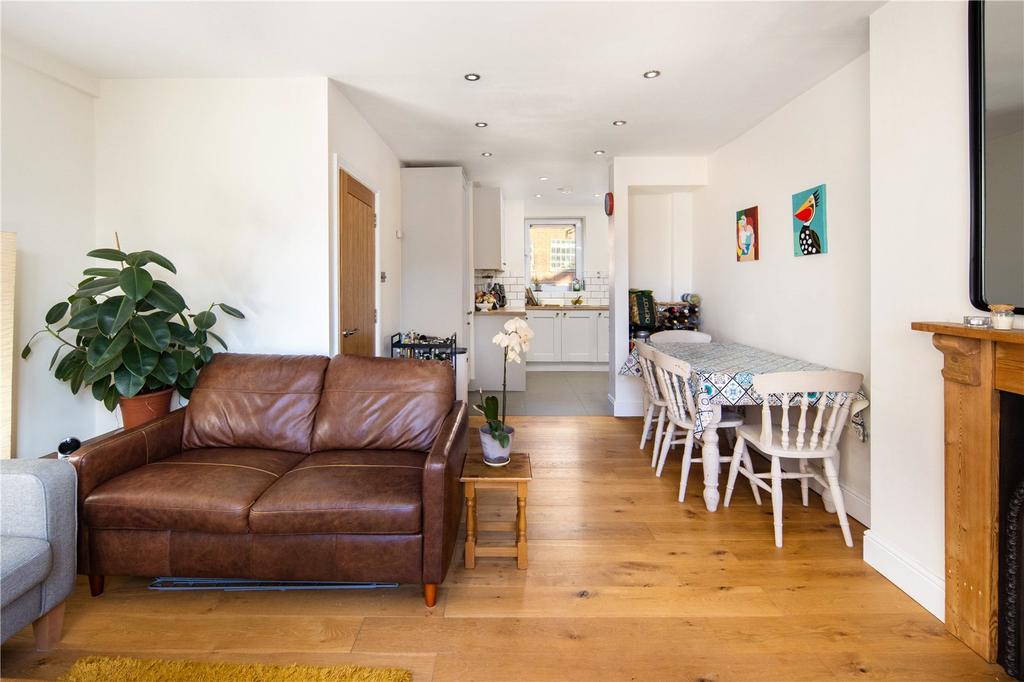 Living Room/Kitchen