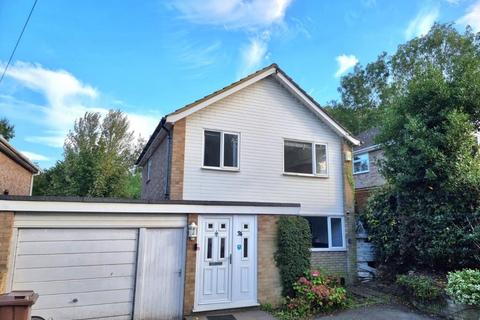 3 bedroom detached house to rent, Woodley,  Reading,  RG5