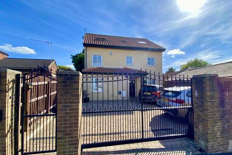 5 bedroom detached house for sale, The Avenue, Coxhoe, Durham