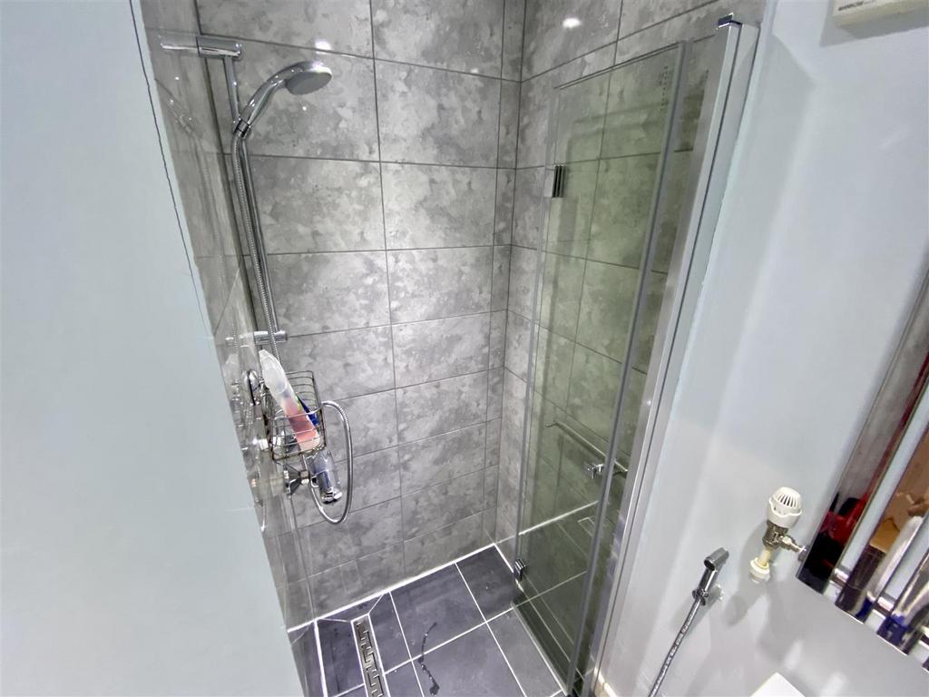 Ensuite Shower Room