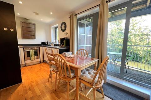 2 bedroom apartment to rent, Aquatico, Guildford GU1