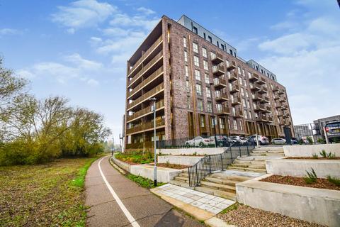 2 bedroom apartment to rent, Wharf Road, One Canalside, Chelmsford, CM2