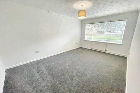 2 bedroom ground floor flat to rent, Waterford Place, Highcliffe BH23