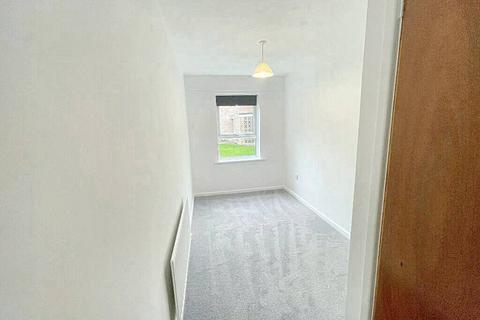 2 bedroom ground floor flat to rent, Waterford Place, Highcliffe BH23