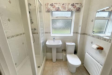 2 bedroom ground floor flat to rent, Waterford Place, Highcliffe BH23