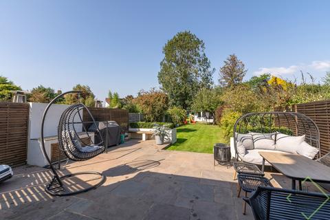 4 bedroom semi-detached house for sale, Enfield EN1