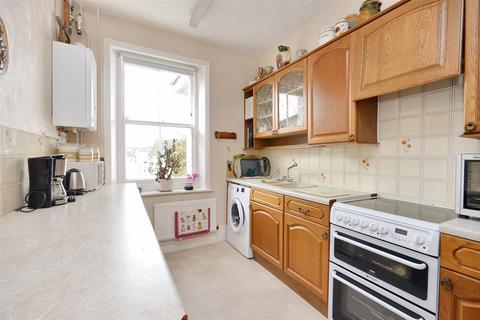 2 bedroom flat for sale, Devonshire Place, Eastbourne