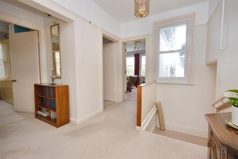 2 bedroom flat for sale, Devonshire Place, Eastbourne