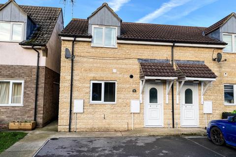 2 bedroom terraced house to rent, Exton Close, Malmesbury