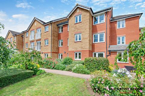 1 bedroom apartment for sale, Goodes Court, Baldock Road, Royston, Herts, SG8 5FF