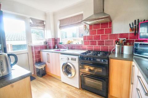 3 bedroom semi-detached house for sale, Fern Close, Eastbourne BN23