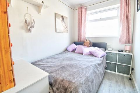 17 Fern Close, Eastbourne, BN23 8AQ