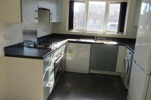 3 bedroom terraced house to rent, Whit Lane, Salford M6