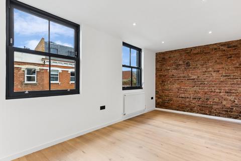 2 bedroom flat for sale, Askew Road, Shepherd's Bush W12