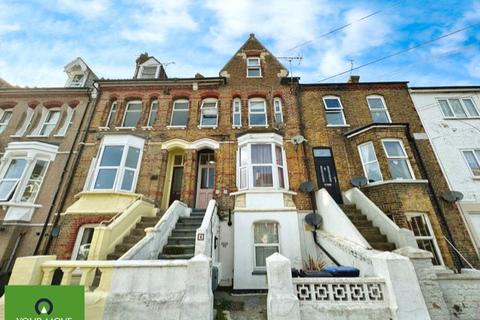 2 bedroom terraced house to rent, Codrington Road, Kent CT11