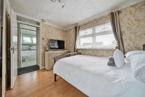 3 bedroom semi-detached house for sale, Northwood Road, Broadstairs