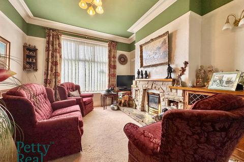 2 bedroom terraced house for sale, Keighley Road, Colne