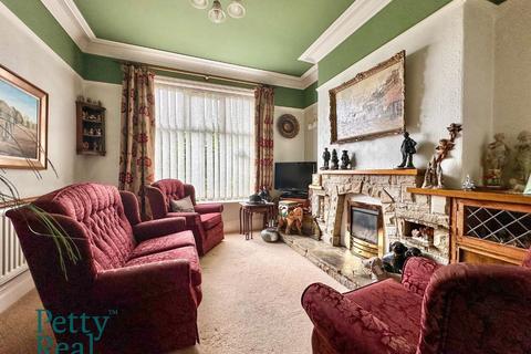 2 bedroom terraced house for sale, Keighley Road, Colne