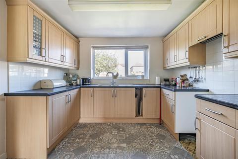 3 bedroom semi-detached house for sale, Bath Road, Chippenham