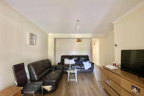 4 bedroom terraced house for sale, Keats Way, West Drayton, Middlesex, UB7 9DR