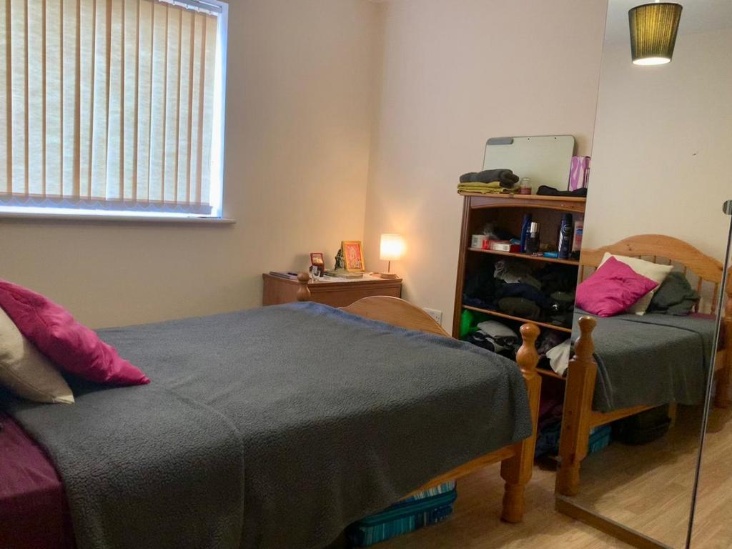 Bedroom2