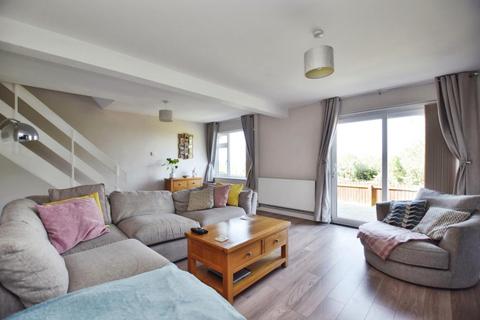 18 Sideland Close, Bristol, BS14 8LE