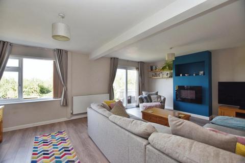 18 Sideland Close, Bristol, BS14 8LE