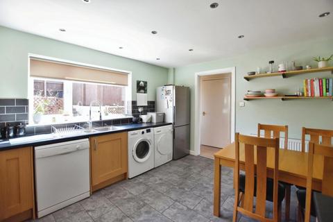 18 Sideland Close, Bristol, BS14 8LE