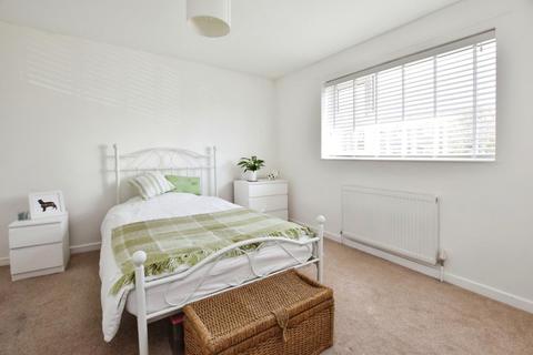 18 Sideland Close, Bristol, BS14 8LE