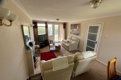 2 bedroom flat for sale, Bramber Square, Rustington, West Sussex