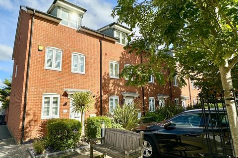 3 bedroom end of terrace house for sale, Dundee Drive, Bristol