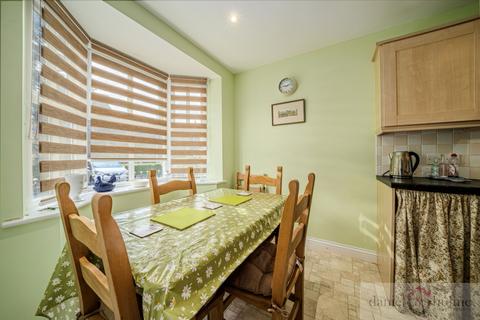 7 Compton Mews, Leek, ST13 5DE