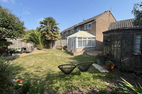 3 bedroom semi-detached house for sale, Kersey Road, Felixstowe IP11