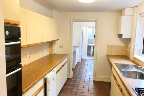 3 bedroom terraced house to rent, Bower Street Bedford Beds