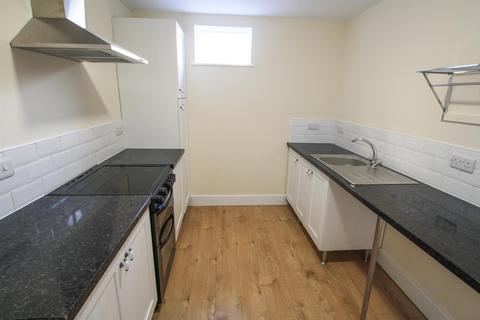 2 bedroom terraced house to rent, Breydon Road, Cobholm NR31 0AJ