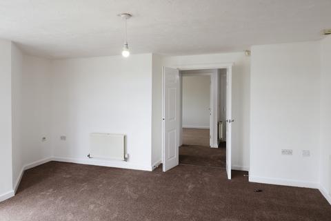 2 bedroom flat to rent, Cashel Court, Manchester M27