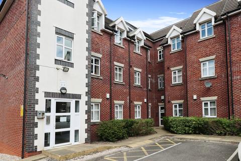 2 bedroom flat to rent, Cashel Court, Manchester M27