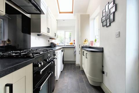 27 Chestnut Tree Avenue, Coventry, CV4 9FZ
