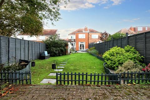 27 Chestnut Tree Avenue, Coventry, CV4 9FZ