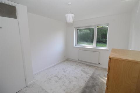 2 bedroom flat to rent, Hollybush Heights, Cardiff CF23