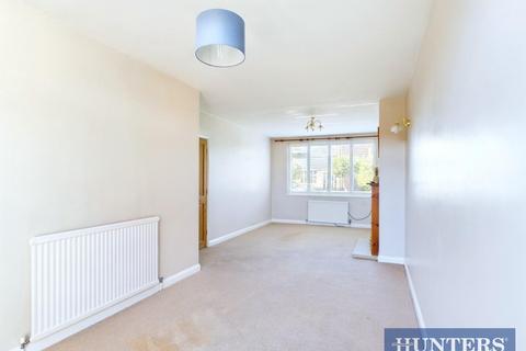 3 bedroom semi-detached house to rent, Eden Road, Beverley, HU17 7HD