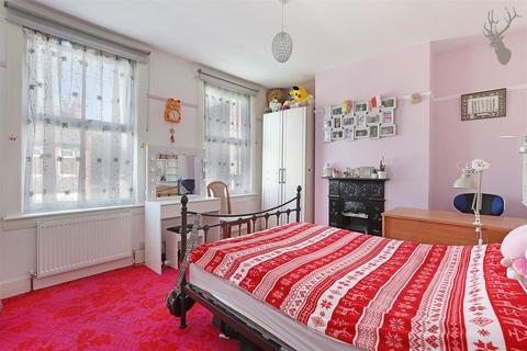 3 bedroom end of terrace house for sale, Westward Road, London E4