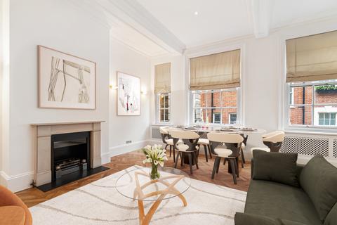 4 bedroom house for sale, Grosvenor Gardens Mews North, London SW1W