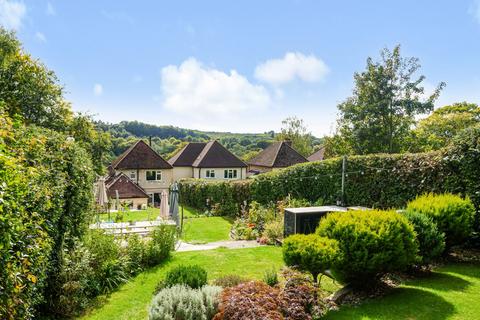 4 bedroom detached house for sale, Fir Tree Avenue, Haslemere, GU27